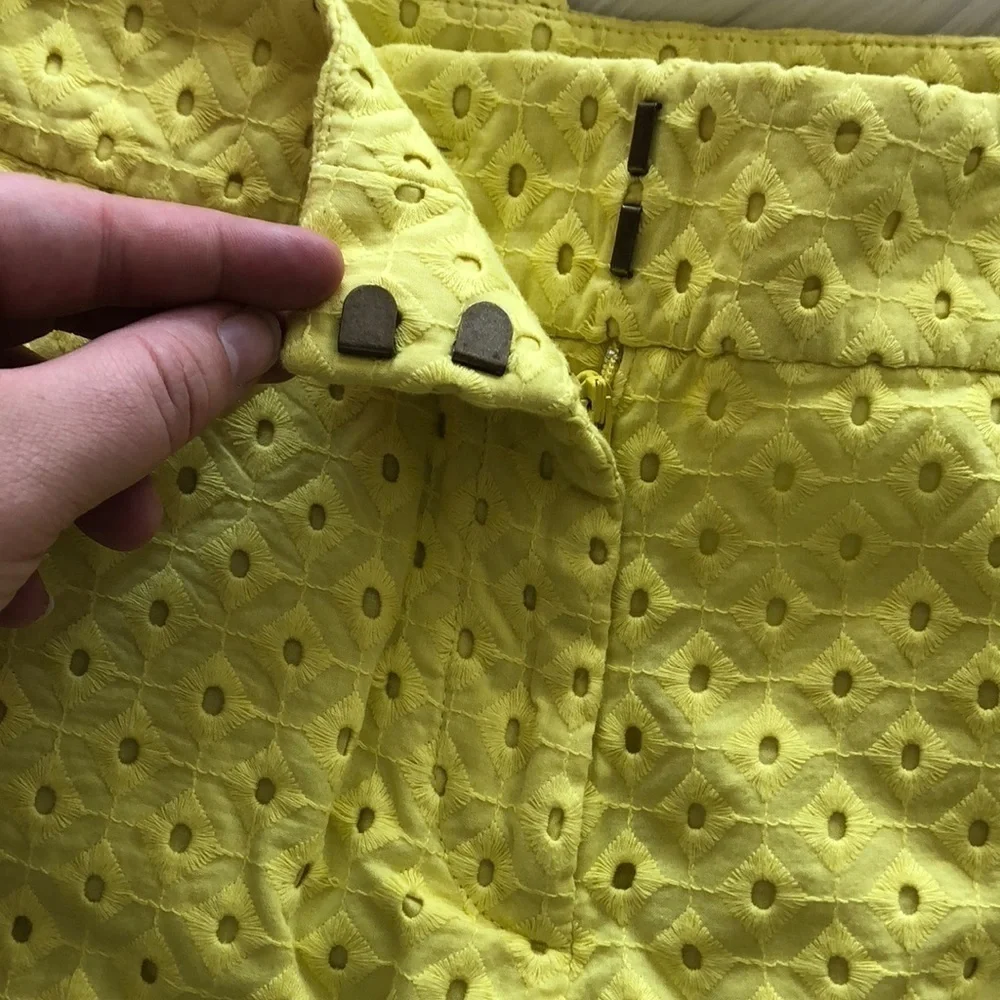 Loft The Riviera 4” Cotton Short Yellow Eyelet 12